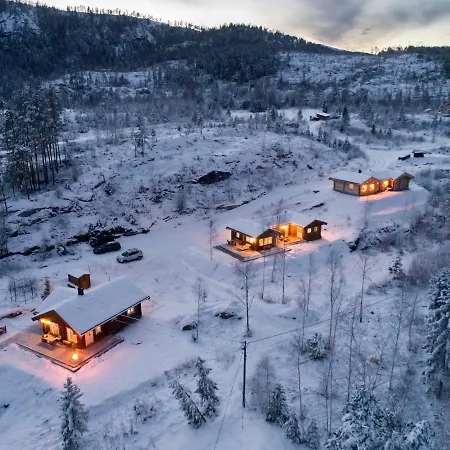 Nydelig Og Usjenert Hytte Naer Fla, Fjell Og Vann.