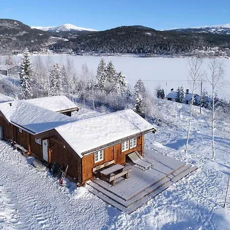 Nydelig Og Usjenert Hytte Naer Fla, Fjell Og Vann. Dom wakacyjny Flå